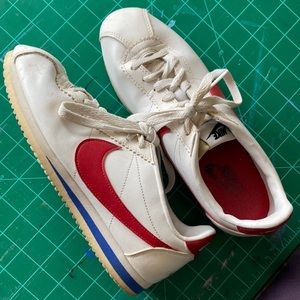 Nike Cortez red white blue discontinued womens size 8